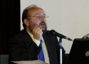 Carlos Esteban Garcés Profesor